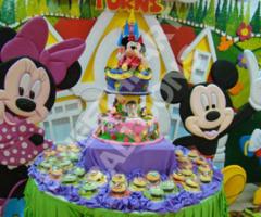 Cake Arch with theme character - Manila