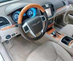 Chrysler 300C 2013 - Magdiwang