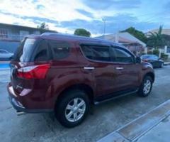 Isuzu Axiom 2017 - Larena