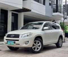 Toyota RAV4 2011 - Isulan