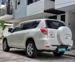 Toyota RAV4 2011 - Isulan