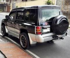 Mitsubishi Pajero 2001 - Lubang